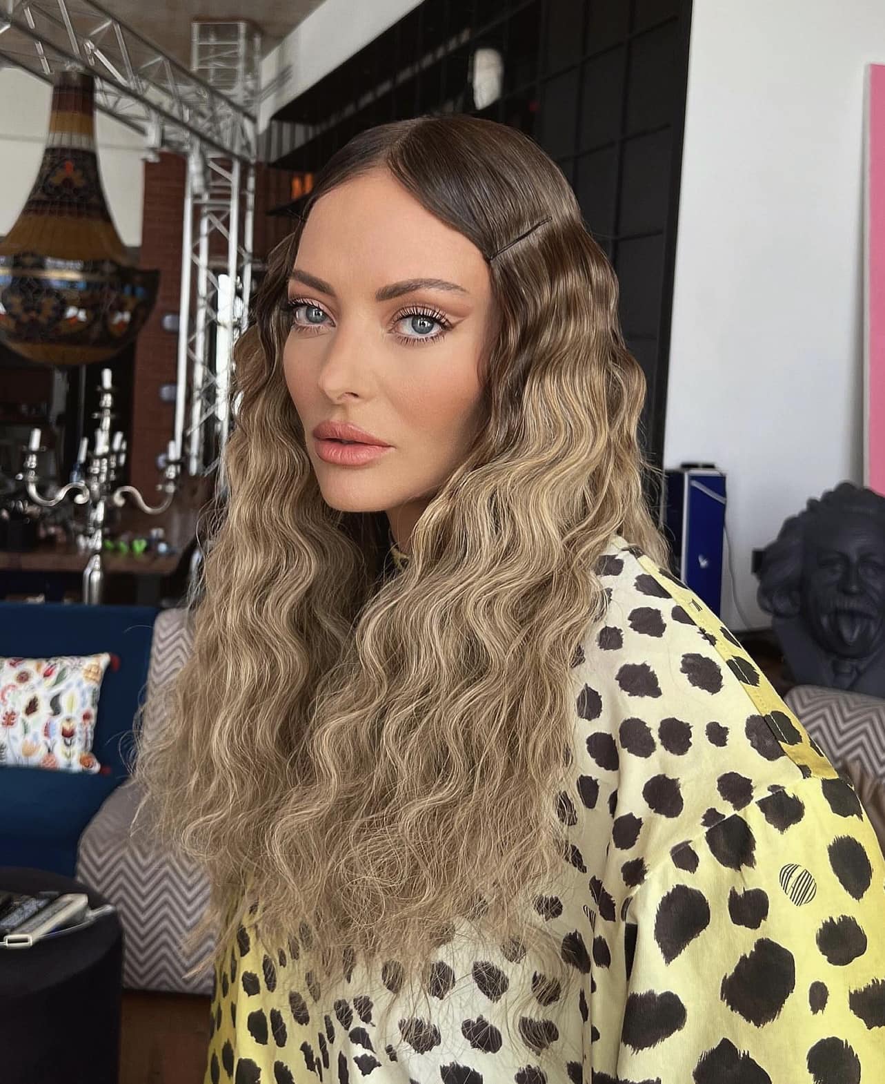 Imagini de colectie cu Delia 17