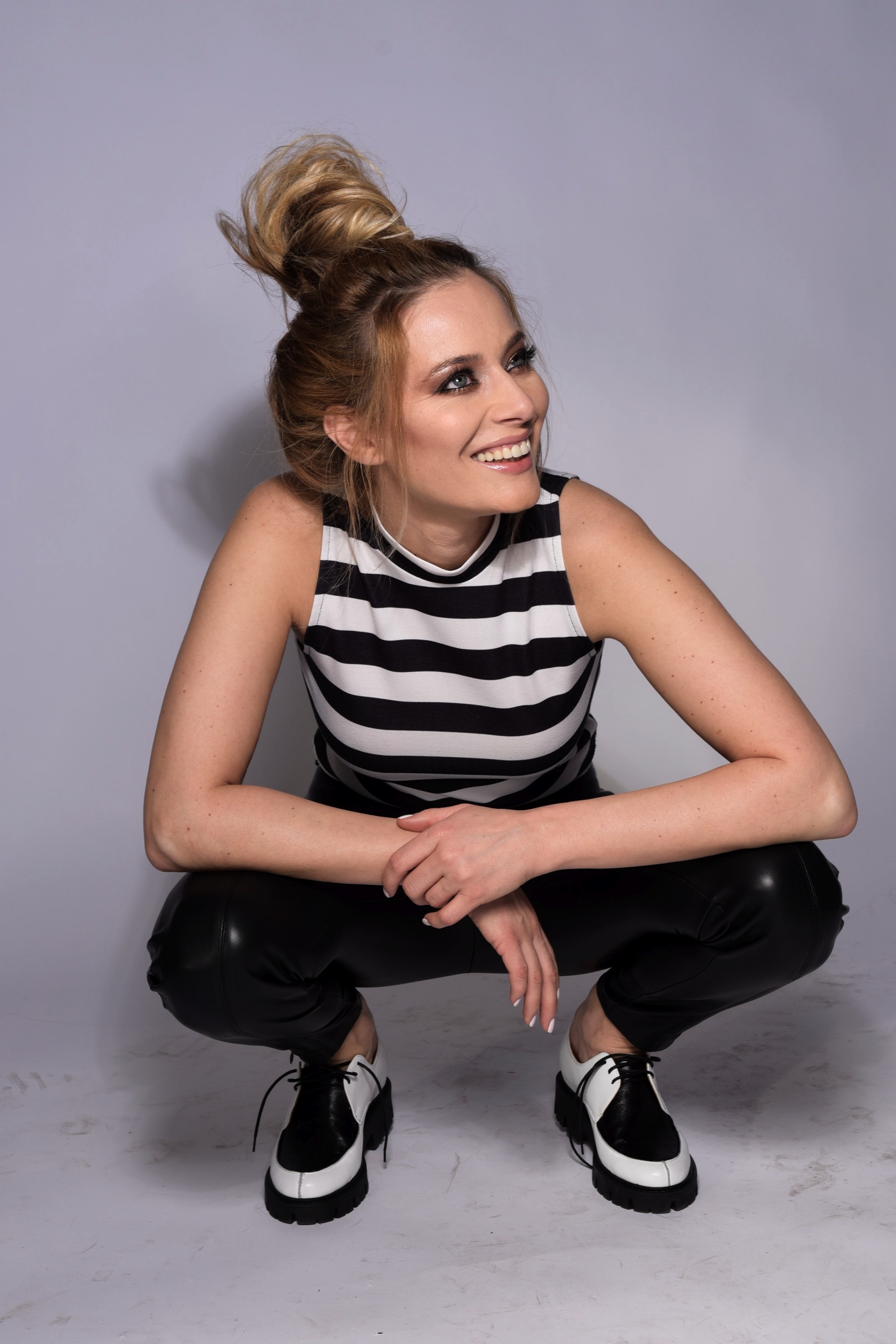 Imagini de colectie cu Laura Cosoi 16