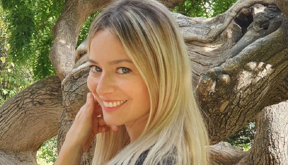 Imagini de colectie cu Laura Cosoi 17