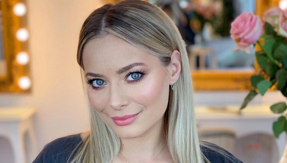 Imagini de colectie cu Laura Cosoi 20