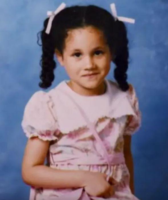 Imagini nemaivazute cu Meghan Markle 3