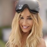 Imagini nemaivazute cu Tania Budi de la 17 ani, cand poza provocator 12