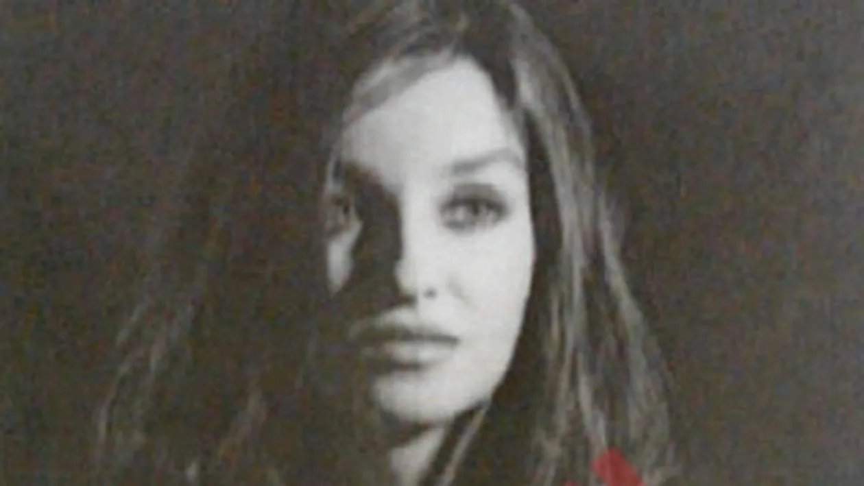 Imagini nemaivazute cu Tania Budi de la 17 ani, cand poza provocator 3