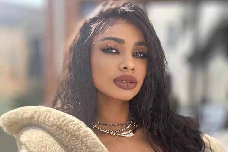 Laurette, reacție tranșantă după ce a fost criticată că cere ajutor social pentru a-și crește fiica. Vedeta a dat cărțile pe față, care este situația ei de fapt