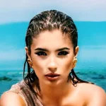 Marea absenta de la inmormantarea Mioarei Roman 3