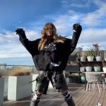 Noile cizme cu care Delia face furori, sunt la mare cautare printre vedetele de la Hollywood 4