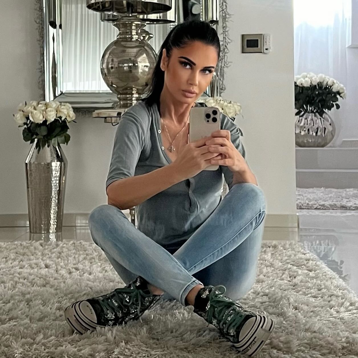 Oana Zavoranu si-a lansat propria colectie de haine 2