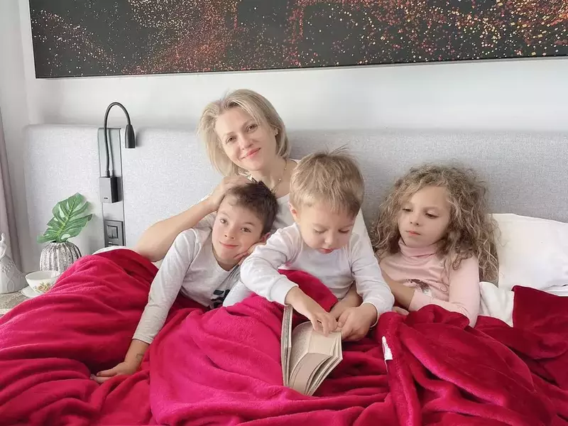 Unde se afla si cum arata casa in care Mirela Vaida locuieste cu sotul si copiii lor 14