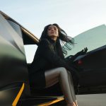 Adelina Pestritu, surprinsa in lenjerie intima pe balcon 26