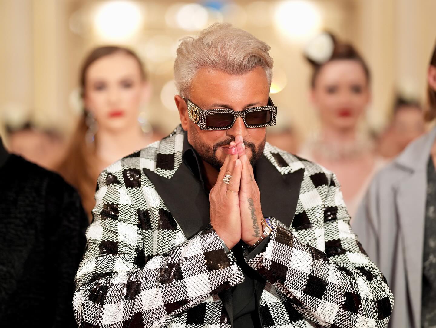 Alaturi de cine a fost surprins Catalin Botezatu la Paris 1