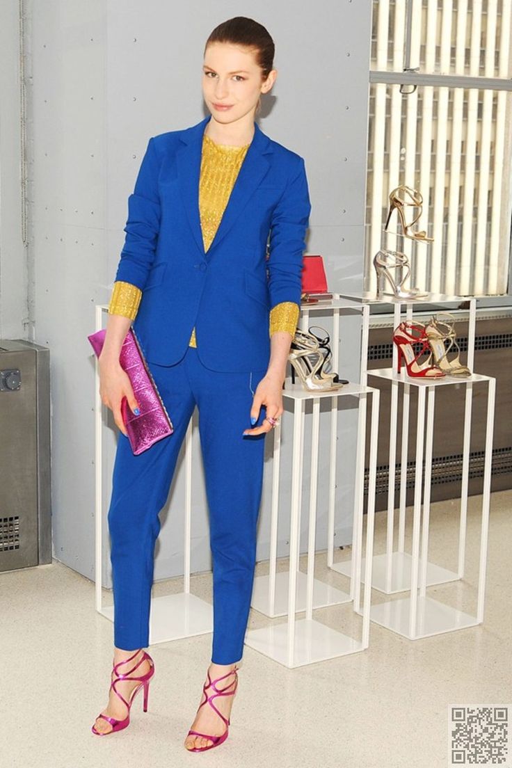 Cu ce culori se asortează albastru