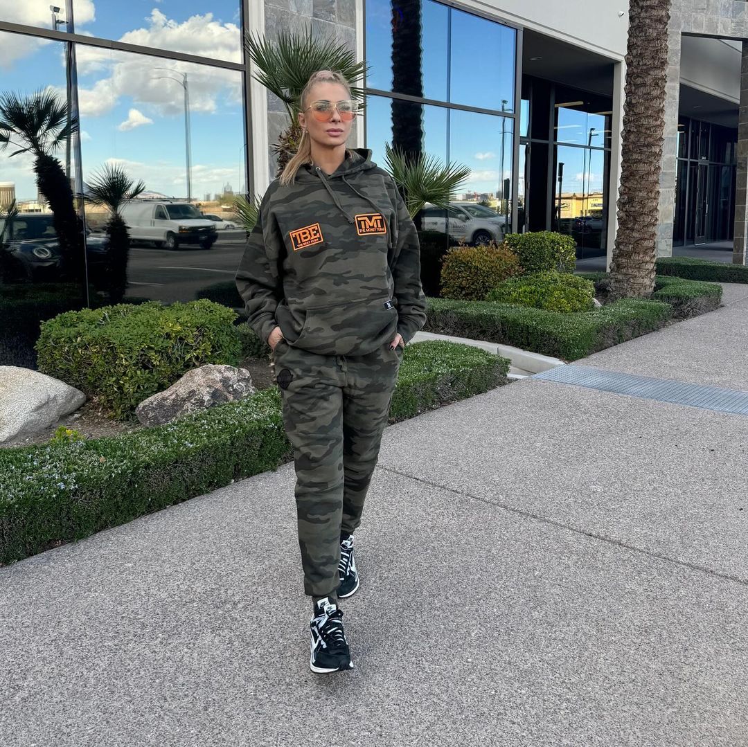 Anamaria Prodan sfideaza varsta din buletin 1