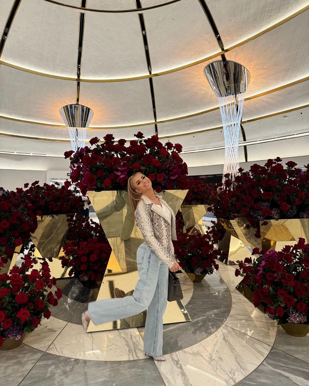 Anamaria Prodan sfideaza varsta din buletin 13