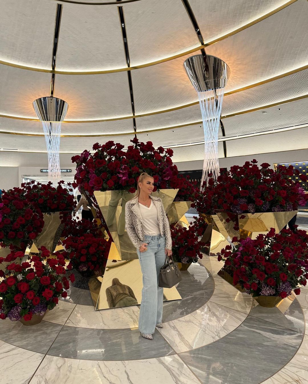 Anamaria Prodan sfideaza varsta din buletin 14