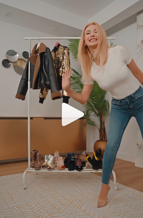 Andreea Bălan își vinde hainele. Cât costă ținutele cu care artista a făcut furori la TV, prețurile sunt accesibile