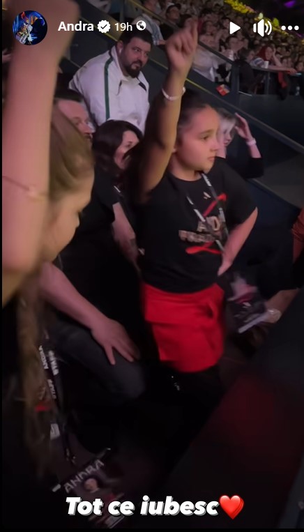 Ce facea Eva Maruta, in timpul concertului Andrei de pe Arena Wembley din Londra 4