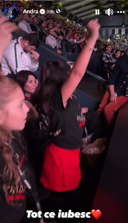 Ce facea Eva Maruta, in timpul concertului Andrei de pe Arena Wembley din Londra 6
