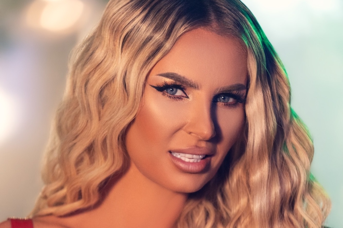 Ce interventie si-a facut Andreea Banică la fata