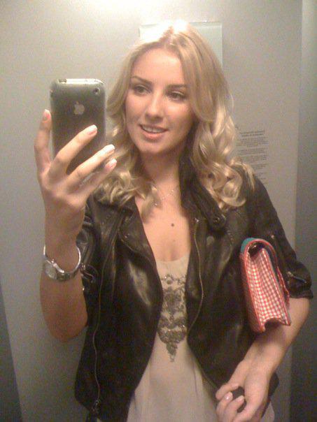 Ce operatii estetice are Daiana Anghel 12