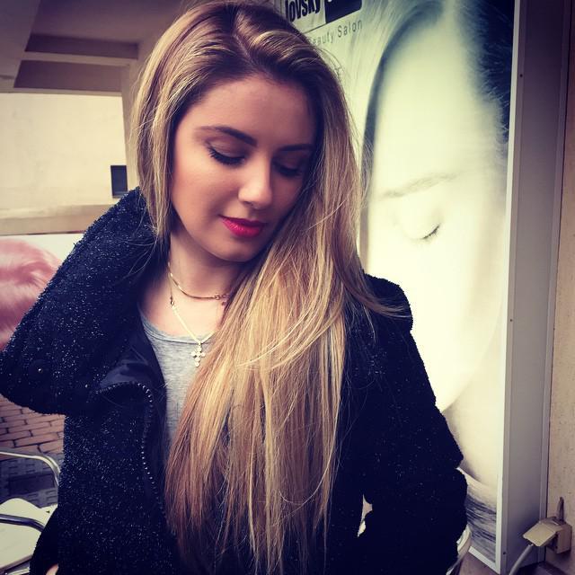 Ce operatii estetice are Daiana Anghel 5