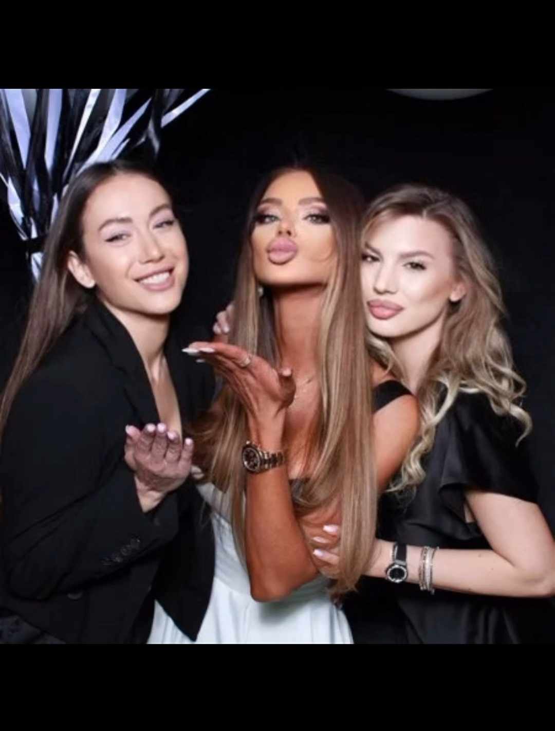 Ce tinute a purtat Bianca Dragusanu la super petrecerea data de ziua ei 11