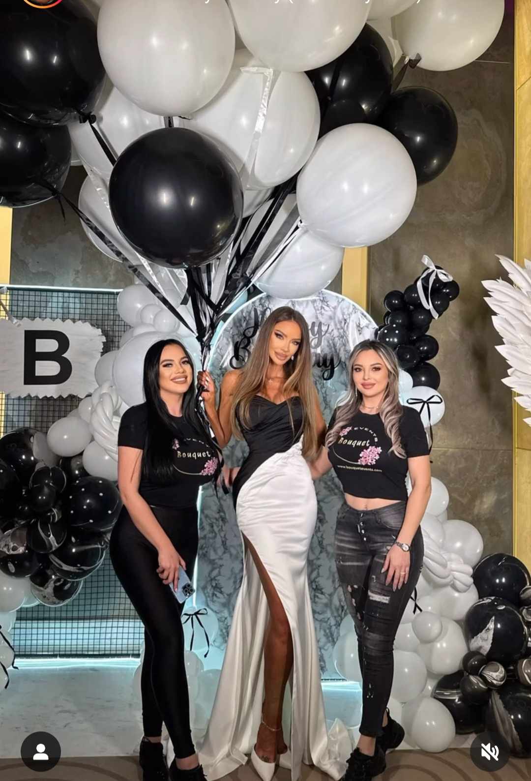 Ce tinute a purtat Bianca Dragusanu la super petrecerea data de ziua ei 4