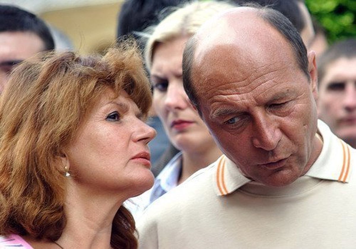 Cum arata Maria Băsescu in tinerete 20
