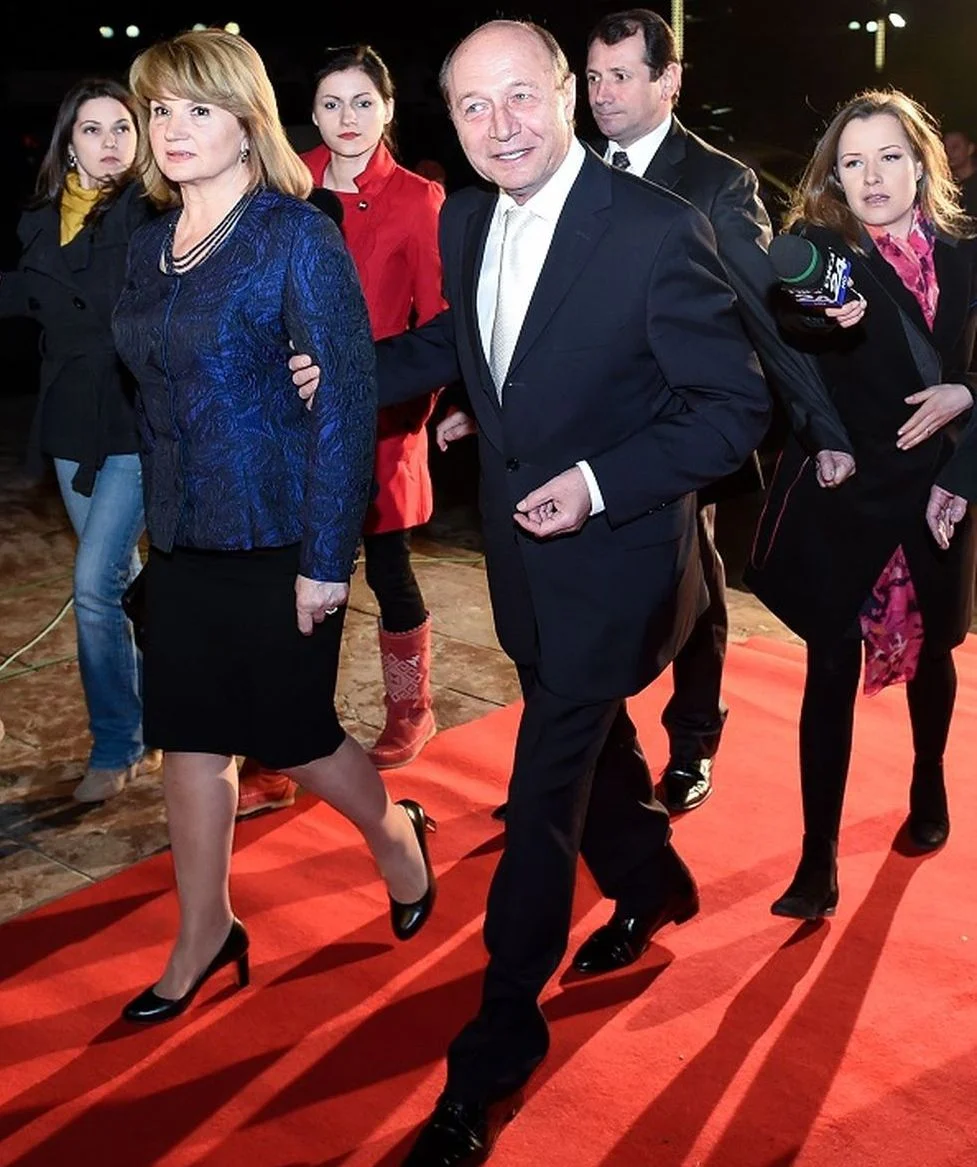 Cum arata Maria Băsescu in tinerete 28