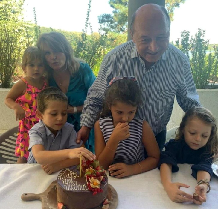 Cum arata Maria Basescu in tinerete 3