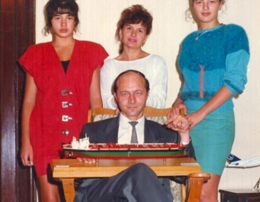 Cum arata Maria Basescu in tinerete 6
