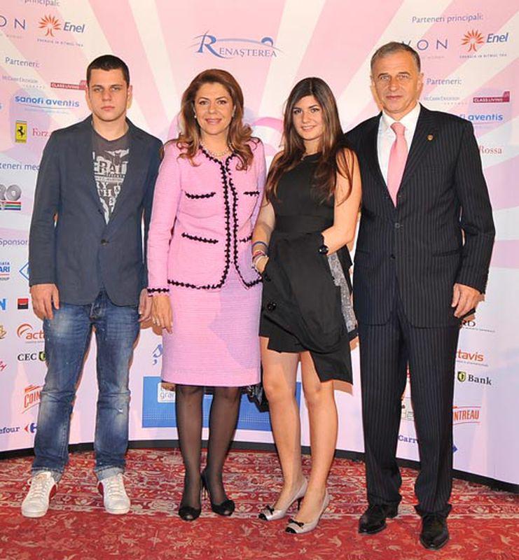 Cum arata Mircea Geoana in tinerete 5