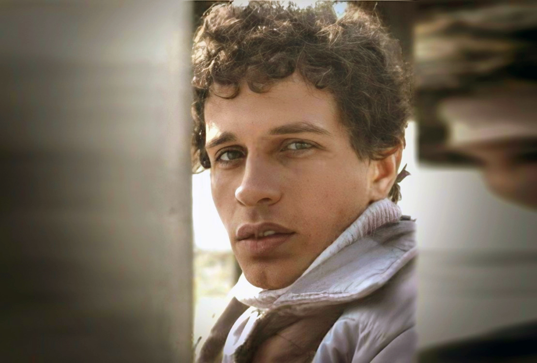 Cum arata Mircea Geoana in tinerete 8