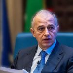 Cum arata Mircea Geoana in tinerete 9