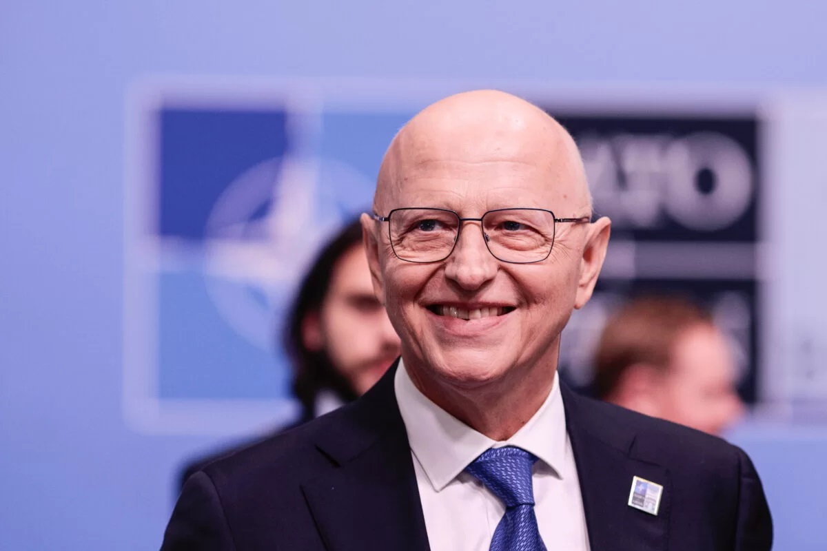 Cum arata Mircea Geoana in tinerete