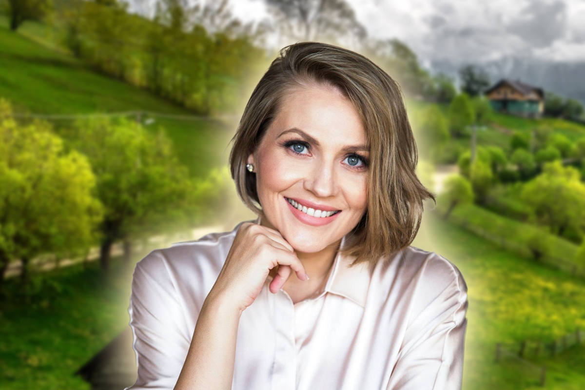 Cum arăta Mirela Vaida înainte să devină celebră. Cu greu o recunoști la 20 de ani, imagini de colecție cu prezentatoarea TV din tinerețe