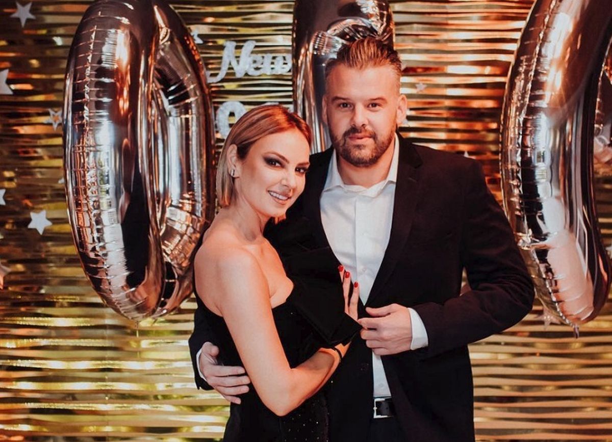 Cum arata Roxana Ionescu, cand s-a lansat la Fata de la pagina 5 23