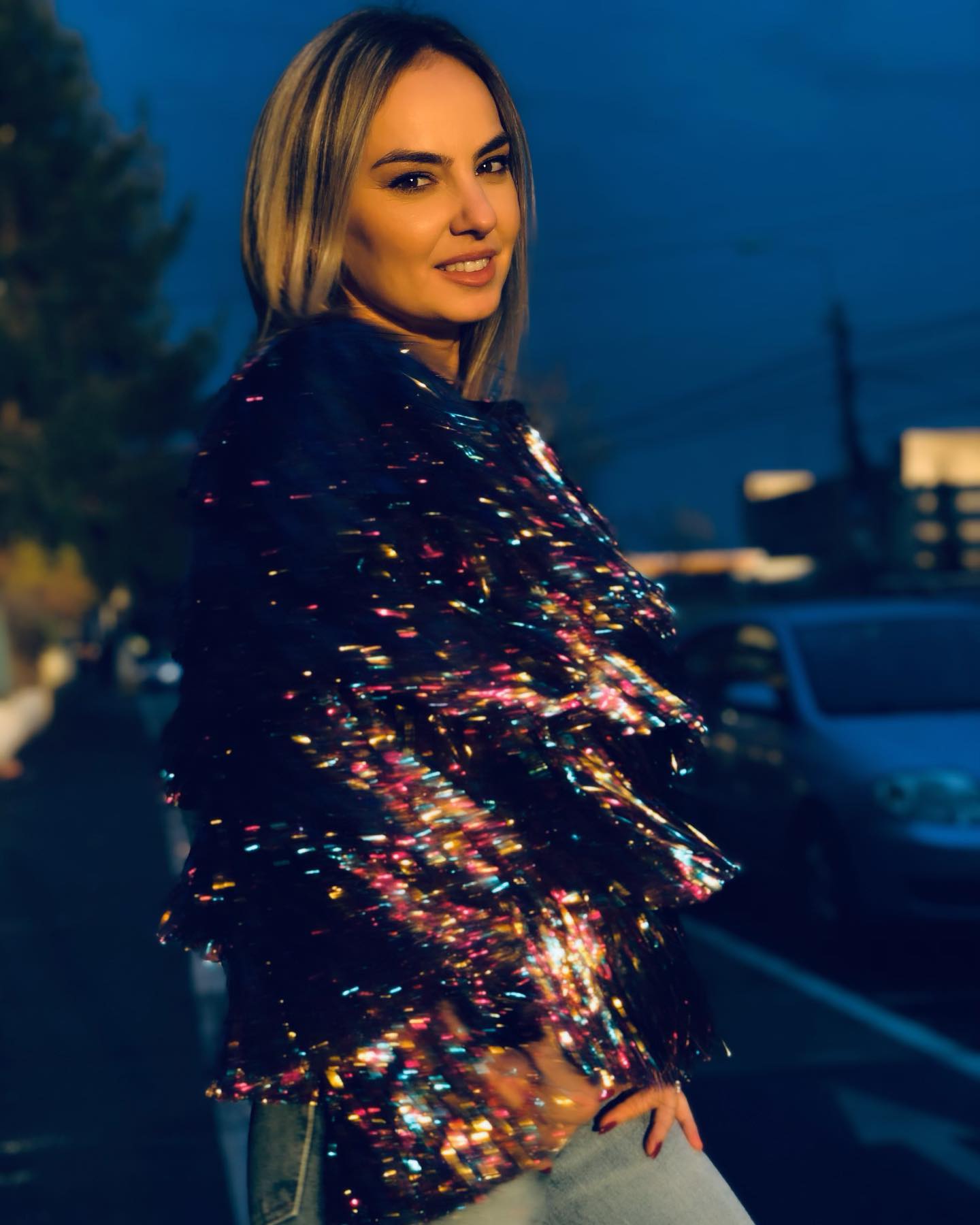 Cum arata Roxana Ionescu, cand s-a lansat la Fata de la pagina 5 26