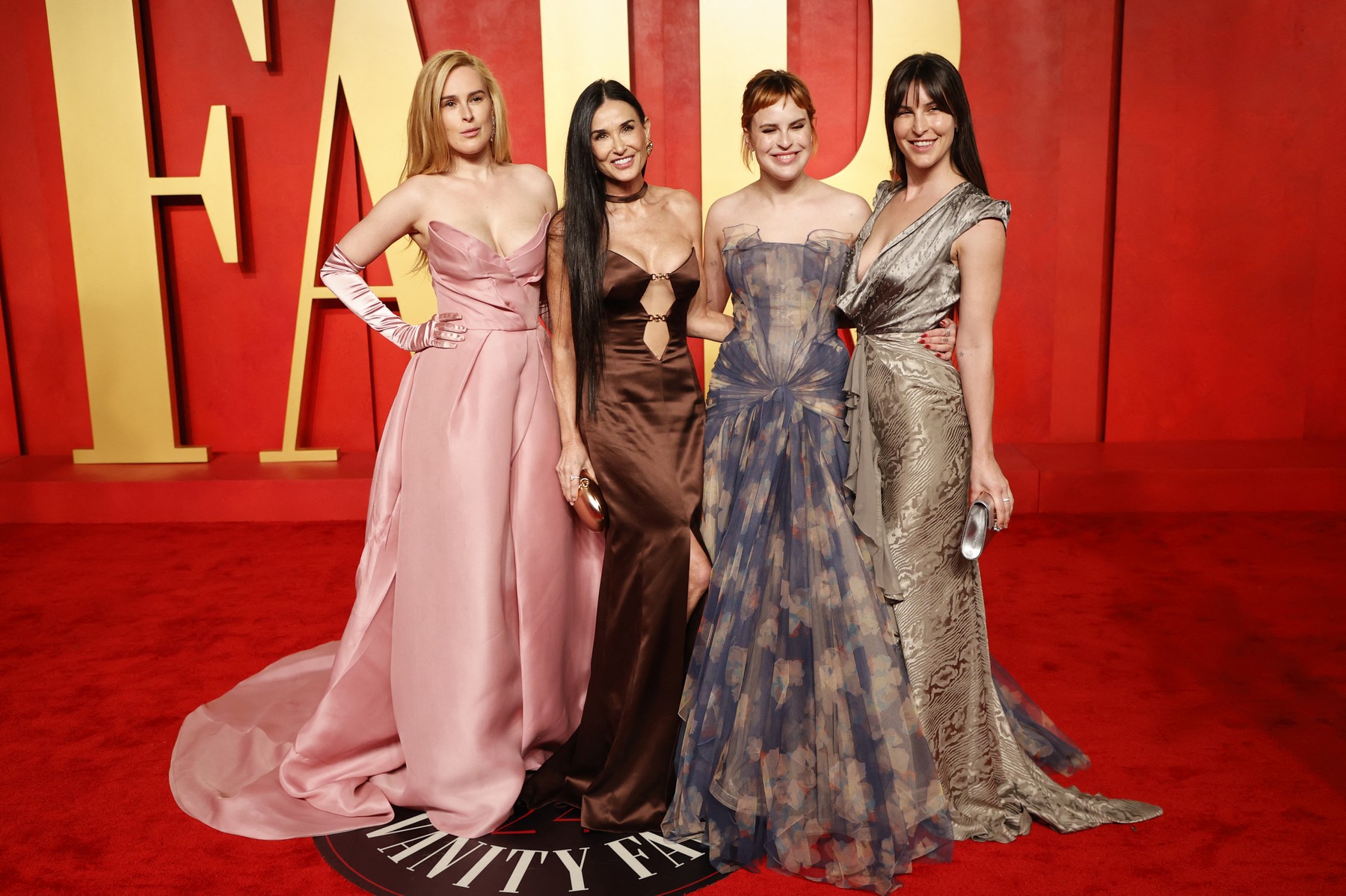 Cum si-a facut aparitia Demi Moore la Gala Premiilor Oscar 2024 1