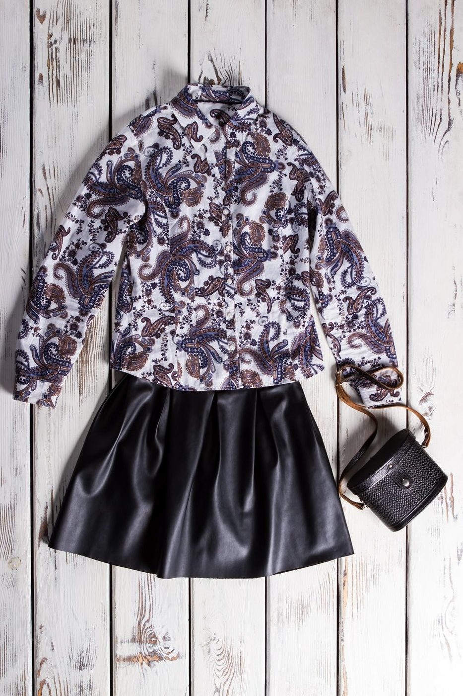 Cu ce poți asorta fusta neagră