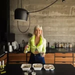 Imagini impresionante din apartamentul de lux in care locuieste Alina Ceusan cu familia ei 12