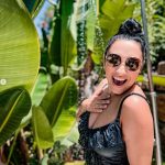 Ipostaze rare cu Andra in costum de baie 14