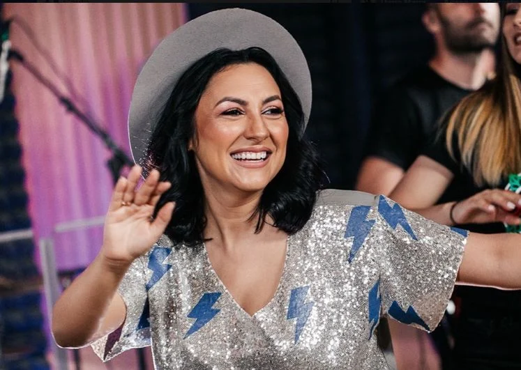 Ipostaze rare cu Andra in costum de baie 28