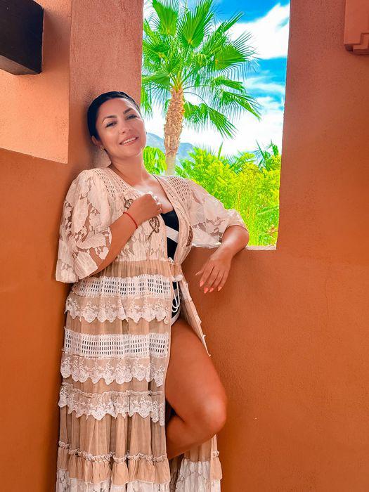 Ipostaze rare cu Andra in costum de baie 3