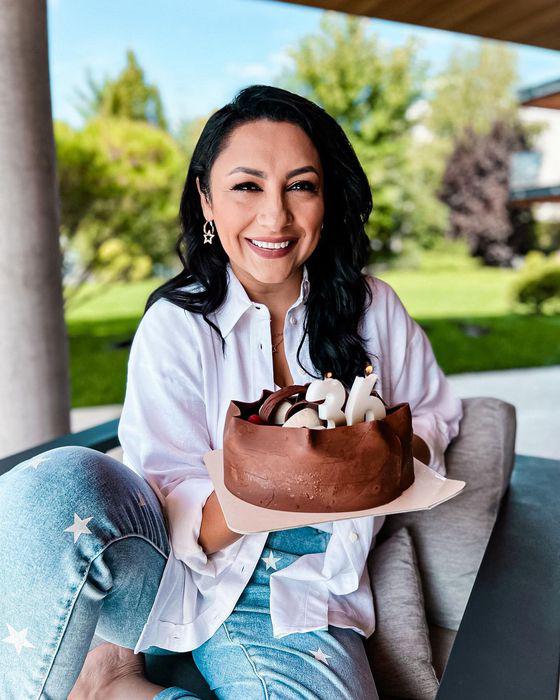 Ipostaze rare cu Andra in costum de baie 8