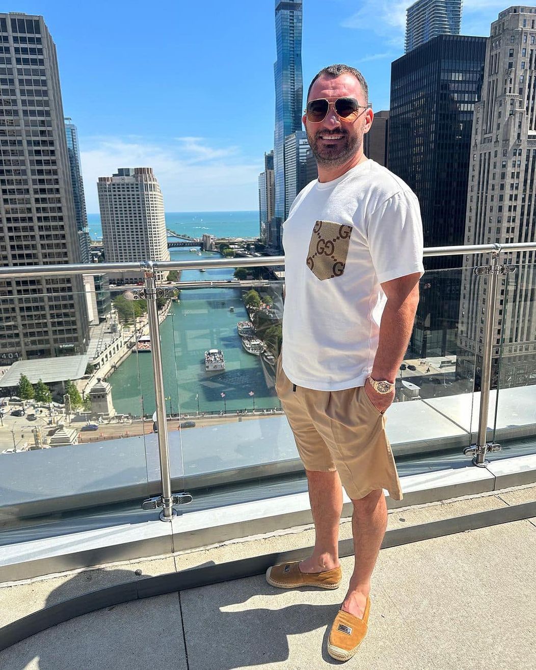 Iubita lui Pescobar este superba 12