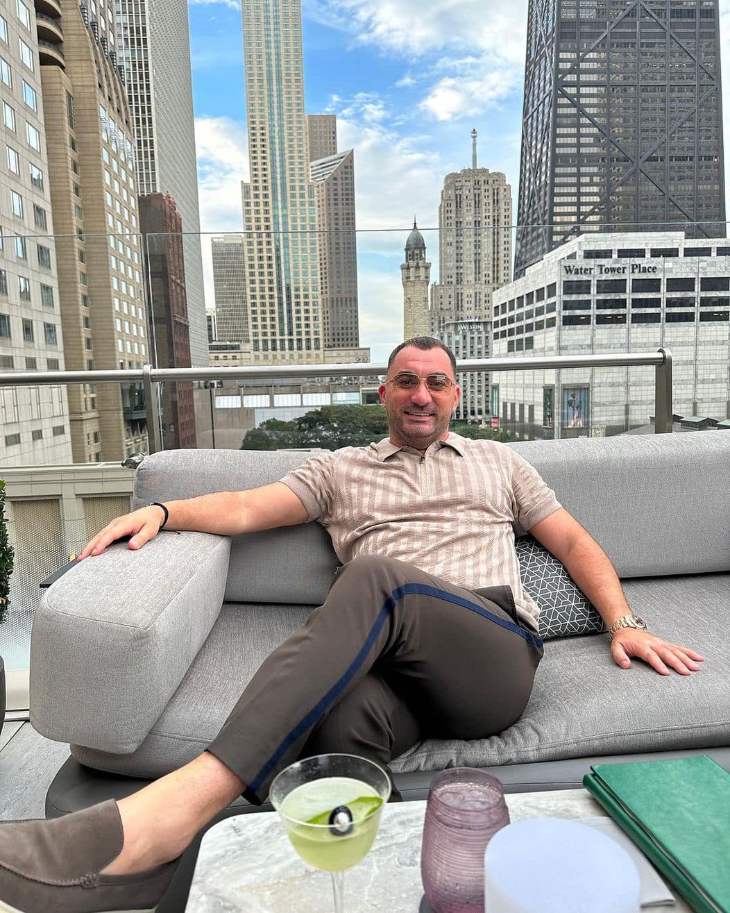 Iubita lui Pescobar este superba 16