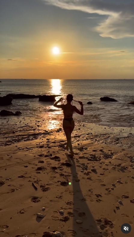 Iubita lui Pescobar este superba 29