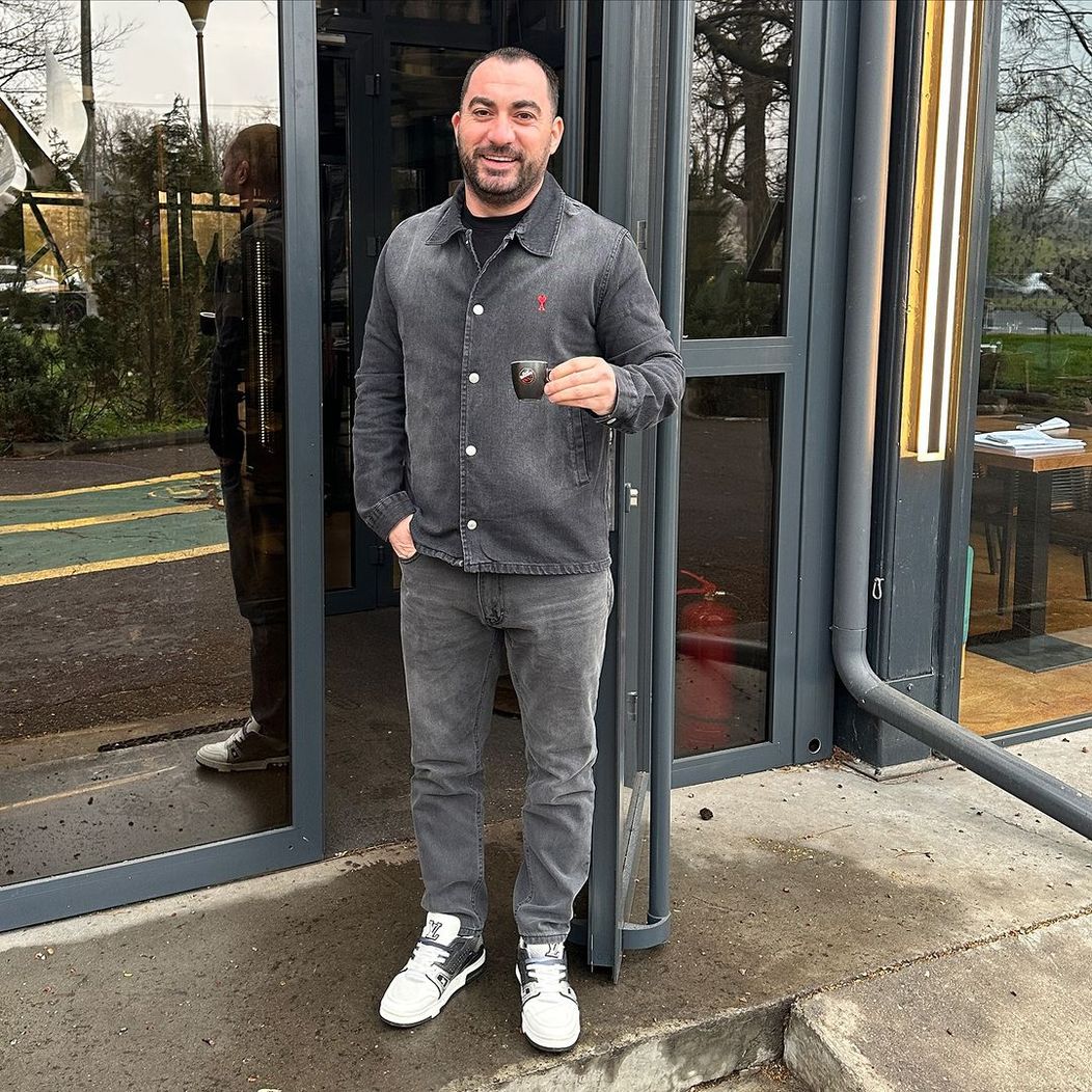 Iubita lui Pescobar este superba 3