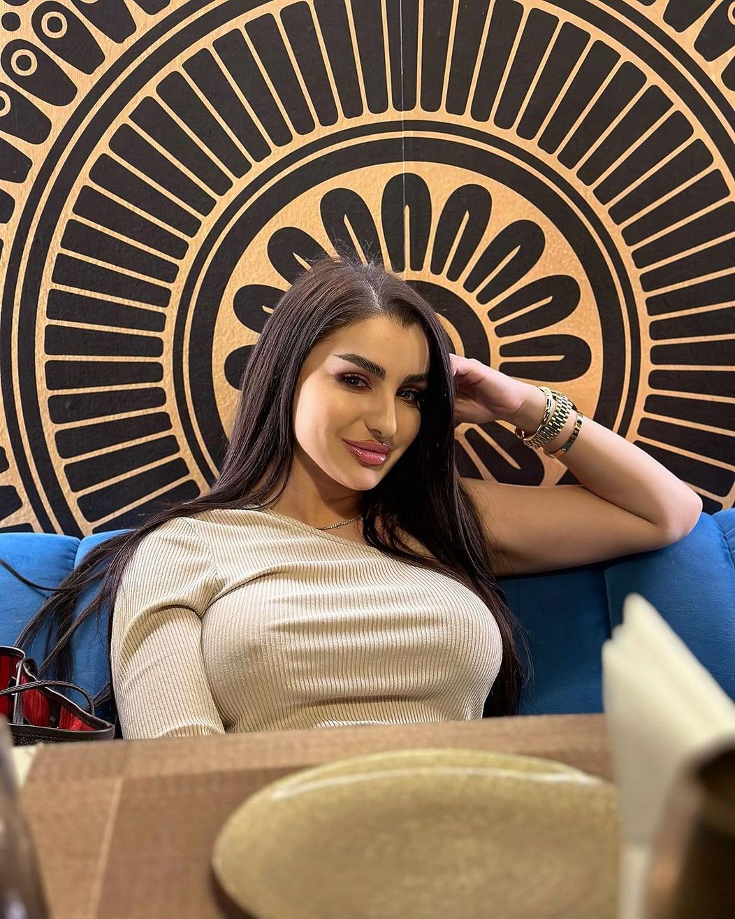 Larisa Popa, din ce in ce mai indrăzneata dupa plecarea de la Pescobar 13