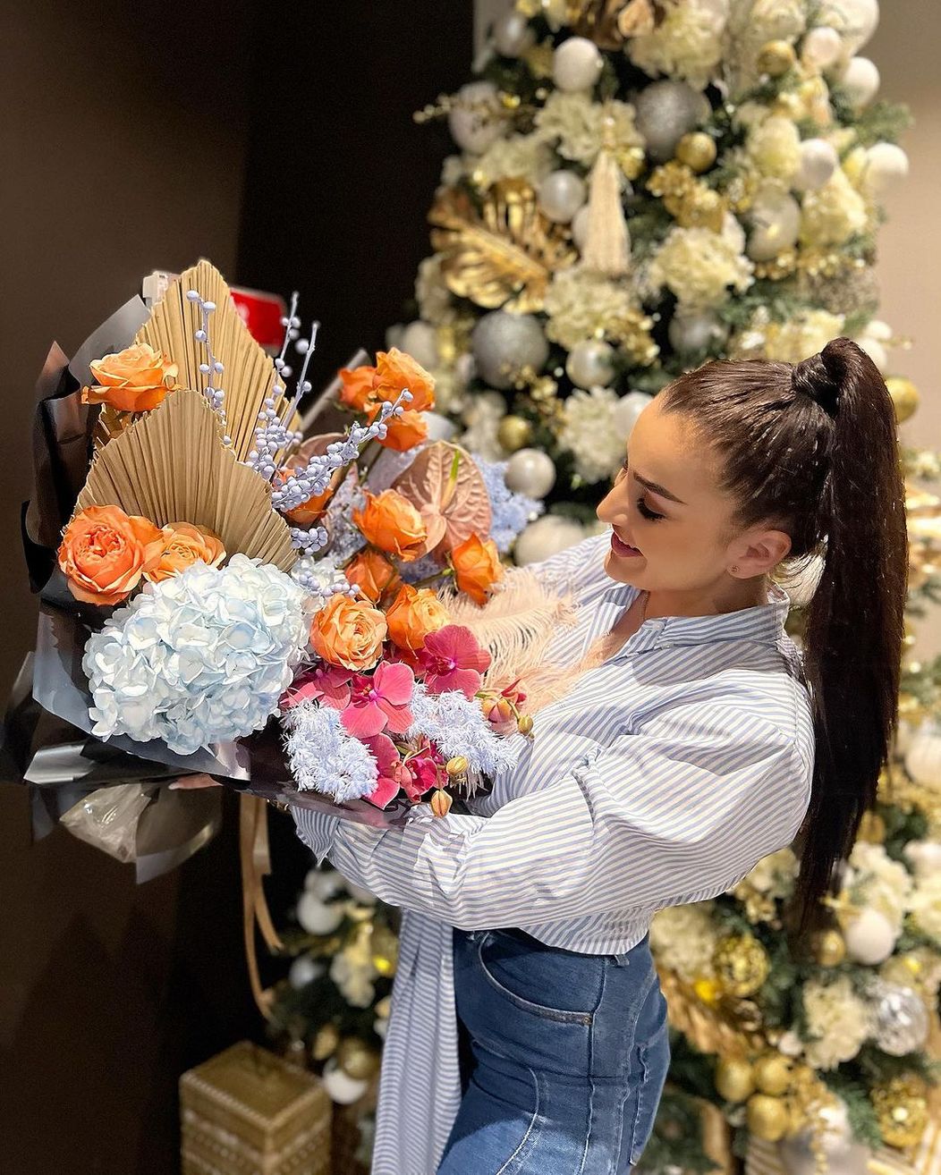 Larisa Popa, din ce in ce mai indrăzneata dupa plecarea de la Pescobar 19